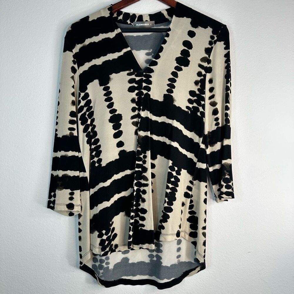Alexandra Black & Cream V-Neck Printed Blouse